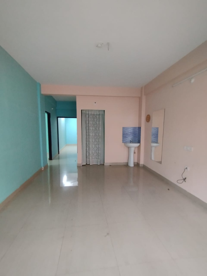 Unfurnished 2bhk in Amarawati Path, Christian Basti, Guwahati, Assam, India for Rent